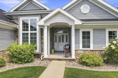 Exterior - 4704 Timber Row, Appleton, WI 54913 photo 3 of 9