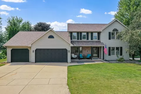 1236 Benjamin Ct, Green Bay, WI 54311