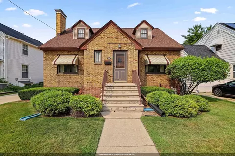 1146 Dousman St, Green Bay, WI 54303