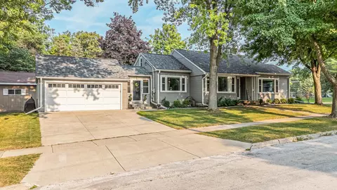 200 Idlewild St, Kaukauna, WI 54130