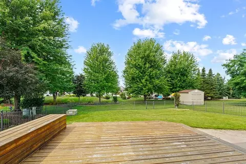Exterior - 4111 N Trailway Ln, Appleton, WI 54913 photo 7 of 9
