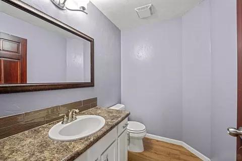 Bath - 4111 N Trailway Ln, Appleton, WI 54913 photo 1 of 4