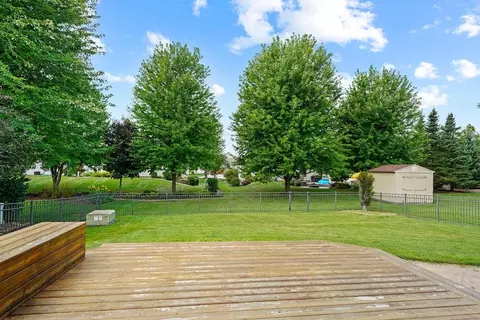 Exterior - 4111 N Trailway Ln, Appleton, WI 54913 photo 8 of 9