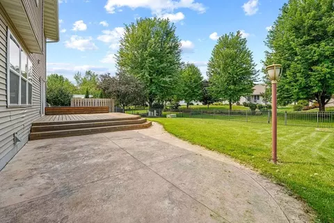 Exterior - 4111 N Trailway Ln, Appleton, WI 54913 photo 5 of 9