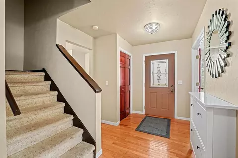 Entry Way - 4111 N Trailway Ln, Appleton, WI 54913 photo 1 of 7