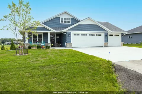 1712 Addie Pkwy, Oshkosh, WI 54904