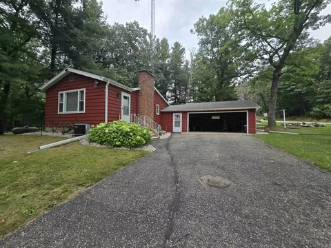 w9806 Deerfield Avenue, Wautoma, WI 54982