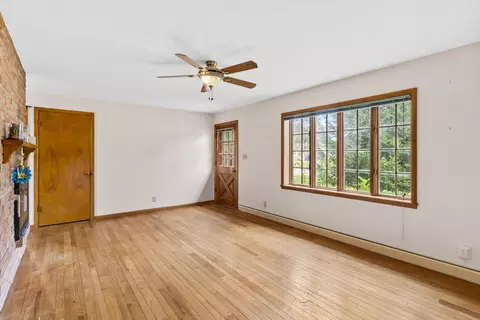 Living - 1905 N Alexander St, Appleton, WI 54911 photo 1 of 3