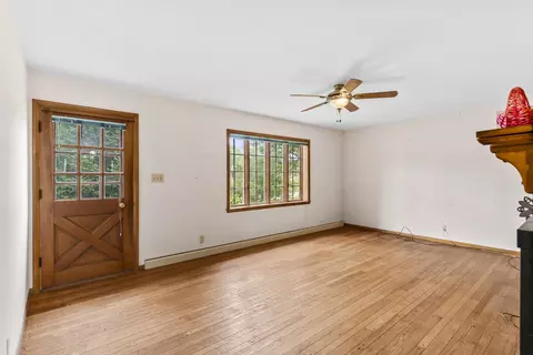 Living - 1905 N Alexander St, Appleton, WI 54911 photo 2 of 3