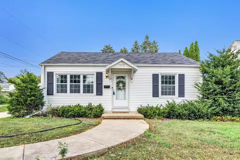 1216 9th St, Green Bay, WI 54304