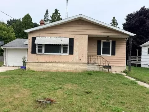 2004 12th St, Two Rivers, WI 54241