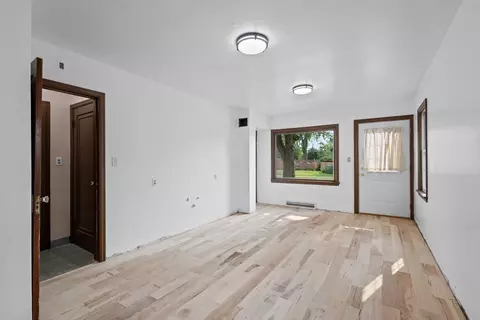 Living - 321 Mill St, Algoma, WI 54201 photo 5 of 6