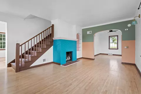 Living - 321 Mill St, Algoma, WI 54201 photo 2 of 6