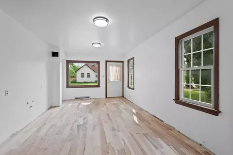 Living - 321 Mill St, Algoma, WI 54201 photo 6 of 6