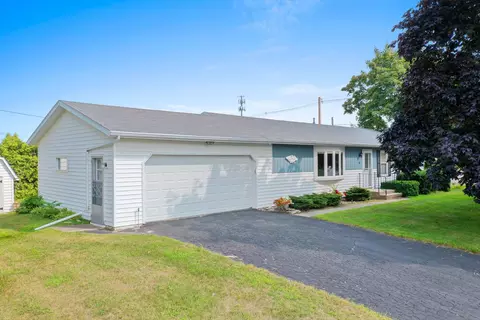 24 S Baraboo Ave, Sturgeon Bay, WI 54235