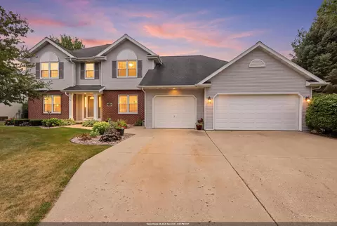 1990 Tyler Ln, De Pere, WI 54115