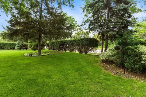 Exterior - 4224 Terraview Dr, Appleton, WI 54913 photo 4 of 12