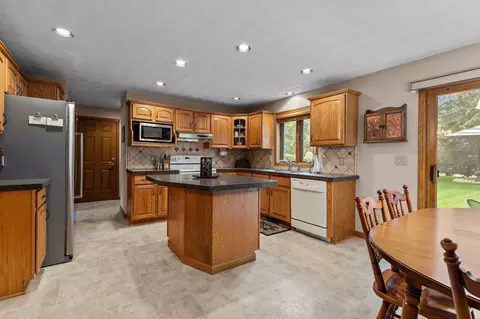 Kitchen - 4224 Terraview Dr, Appleton, WI 54913 photo 1 of 6