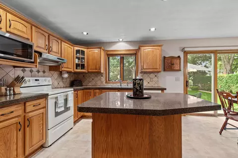 Kitchen - 4224 Terraview Dr, Appleton, WI 54913 photo 3 of 6