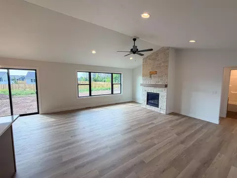 Living - N8891 Killarney Way, Appleton, WI 54952 photo 4 of 7