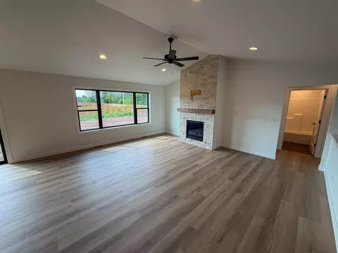 Living - N8891 Killarney Way, Appleton, WI 54952 photo 2 of 7