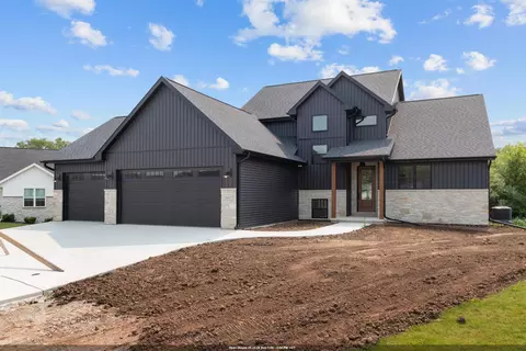 2417 Adrienne Ct, De Pere, WI 54115