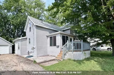 533 E Pearl St, Seymour, WI 54165