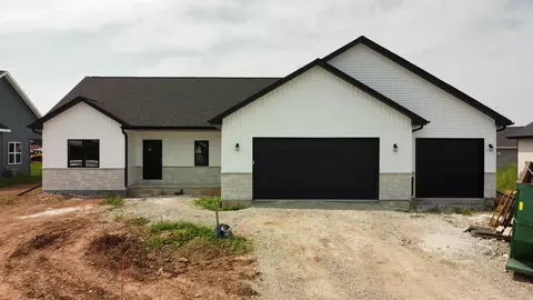 8339 Marlo Ave, Neenah, WI 54956