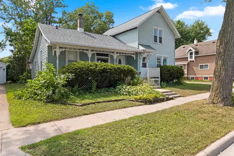 Exterior - 425 W Winnebago St, Appleton, WI 54911 photo 7 of 12