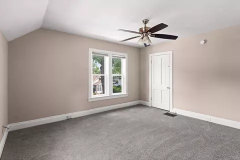 Bedroom - 425 W Winnebago St, Appleton, WI 54911 photo 7 of 8