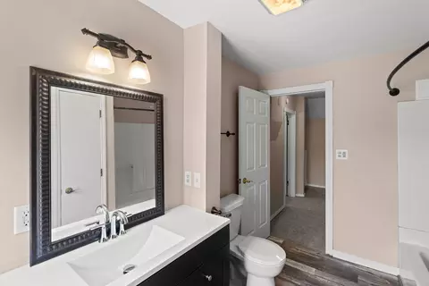 Bath - 425 W Winnebago St, Appleton, WI 54911 photo 2 of 2