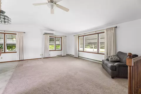 Living - n2580 County Road A, Appleton, WI 54913 photo 2 of 5