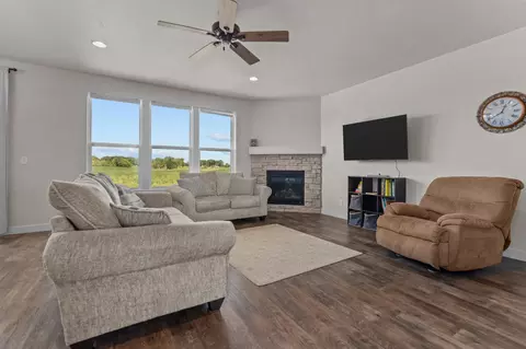 Living - 3846 E Zion Ln, Appleton, WI 54913 photo 2 of 2
