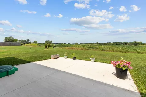 Exterior - 3846 E Zion Ln, Appleton, WI 54913 photo 2 of 8