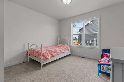 Bedroom - 3846 E Zion Ln, Appleton, WI 54913 photo 3 of 6