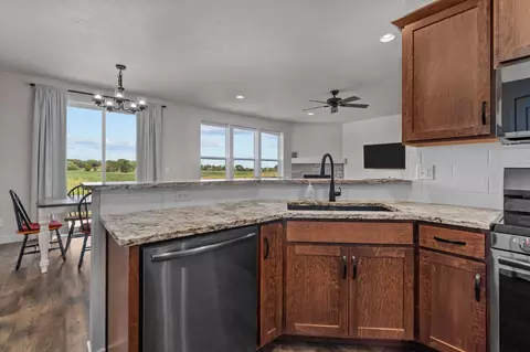 Kitchen - 3846 E Zion Ln, Appleton, WI 54913 photo 5 of 6