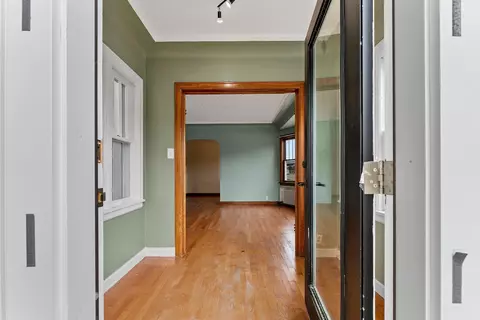 Entry Way - 1312 W Packard St, Appleton, WI 54914 photo 1 of 9