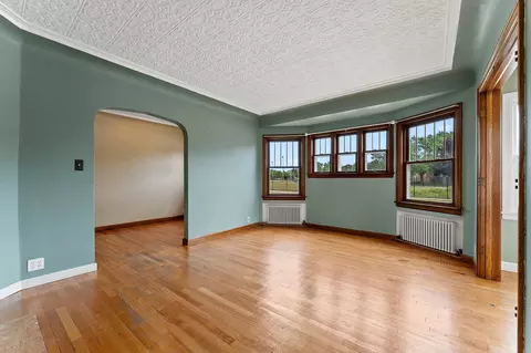 Living - 1312 W Packard St, Appleton, WI 54914 photo 4 of 5