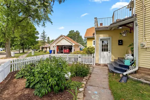 Exterior - 1312 W Packard St, Appleton, WI 54914 photo 10 of 16