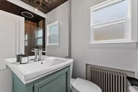 Bath - 1312 W Packard St, Appleton, WI 54914 photo 1 of 5