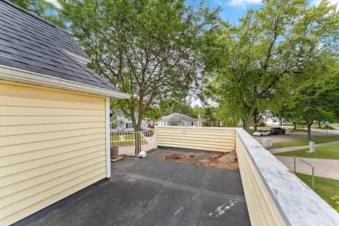 Exterior - 1312 W Packard St, Appleton, WI 54914 photo 7 of 16
