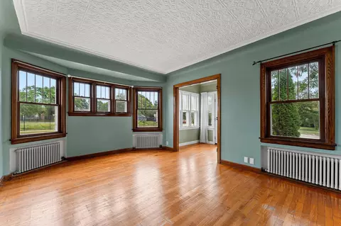 Living - 1312 W Packard St, Appleton, WI 54914 photo 3 of 5
