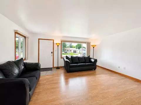 Living - 219 Cedar St, Ripon, WI 54971 photo 2 of 10
