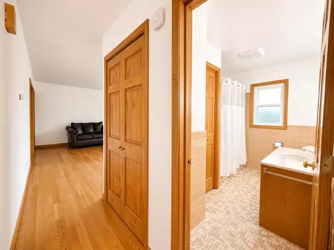 Entry Way - 219 Cedar St, Ripon, WI 54971 photo 4 of 13