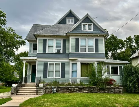 528 Mt Vernon St, Oshkosh, WI 54901