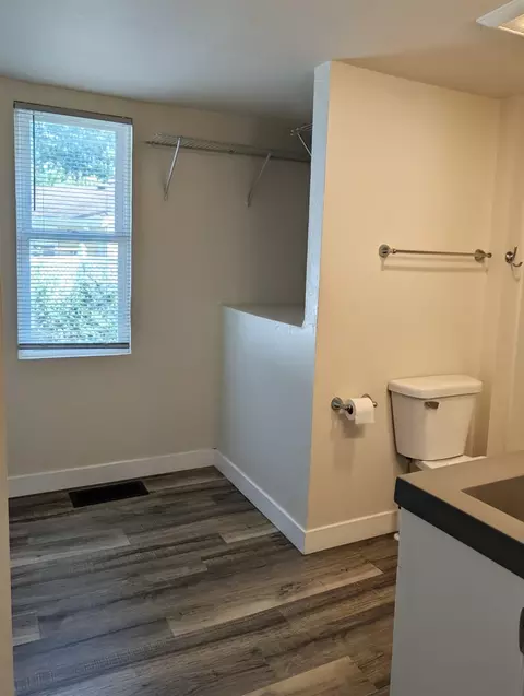 Bath - 1718 E John St, Appleton, WI 54915 photo 2 of 5