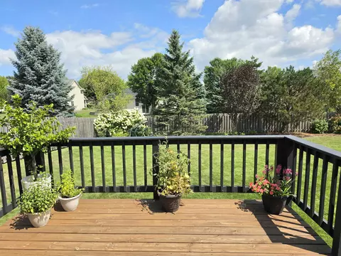 Exterior - 3226 E Greenleaf Dr, Appleton, WI 54913 photo 5 of 13