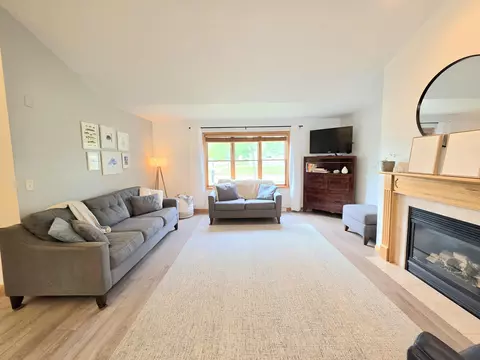 Living - 3226 E Greenleaf Dr, Appleton, WI 54913 photo 3 of 7