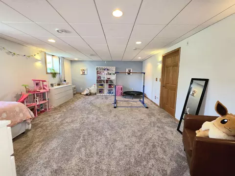Bedroom - 3226 E Greenleaf Dr, Appleton, WI 54913 photo 10 of 10