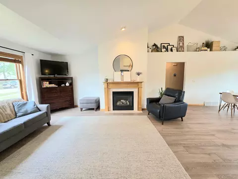 Living - 3226 E Greenleaf Dr, Appleton, WI 54913 photo 4 of 7